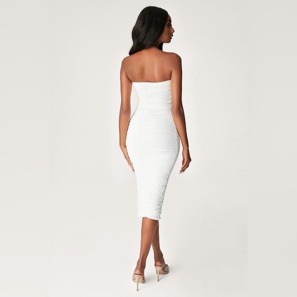 ✨ Meshki Meshelle Dress ✨ - Picture 2 of 5